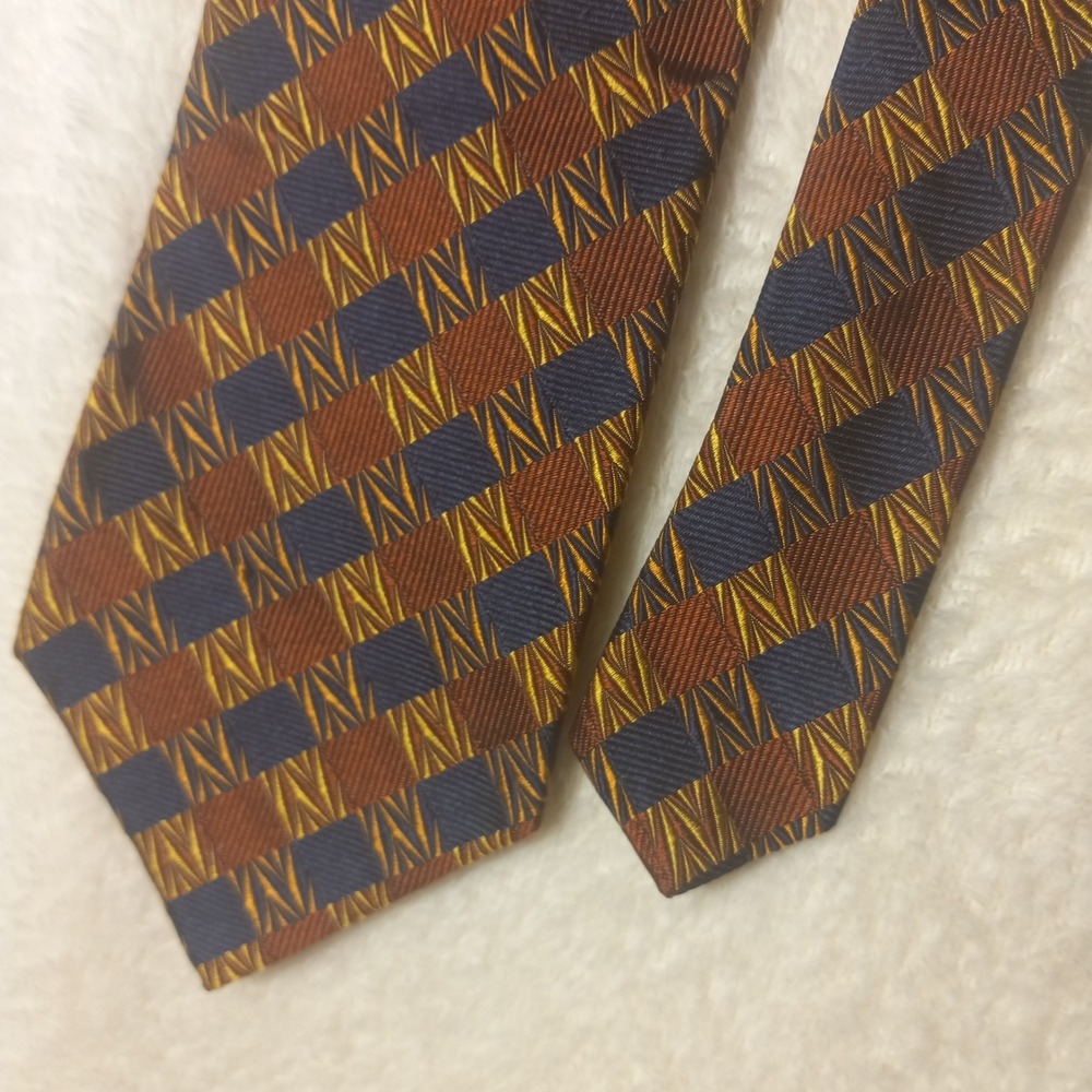 Aquascutum of London Silk Franco's Tie Men's Necktie Made In hand made in USA